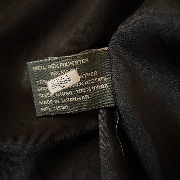 Weatherproof | Super Warm | Official Gear of the Out doors. - Picture 13 of 15